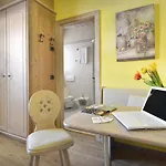 Piccolo Mondo Hotel 3*